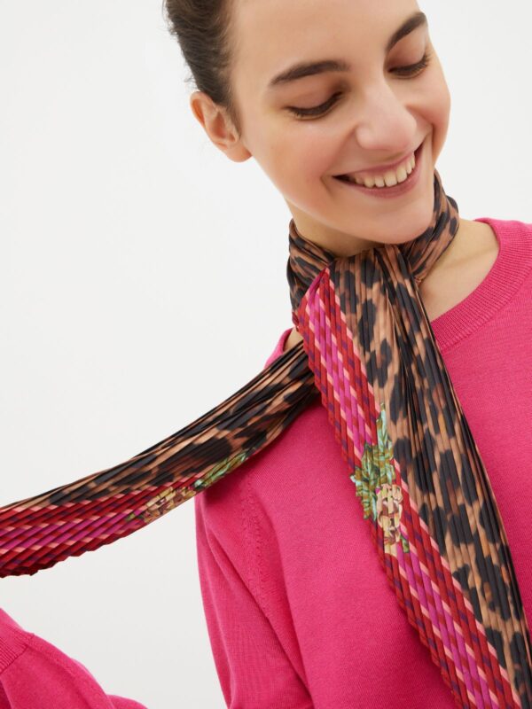 Pleated twill scarf - Slika 4
