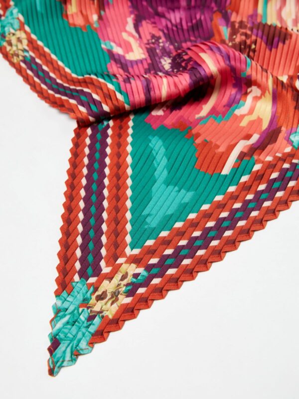 Pleated twill scarf 6 Pleated twill scarf - Slika 3