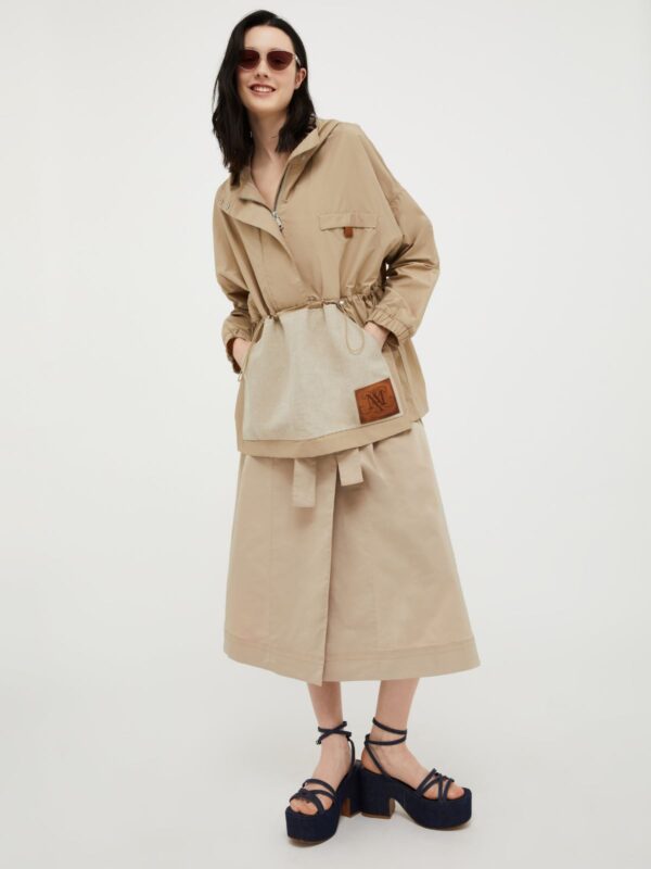 Midi-length corolla skirt from technical fabric - Slika 4
