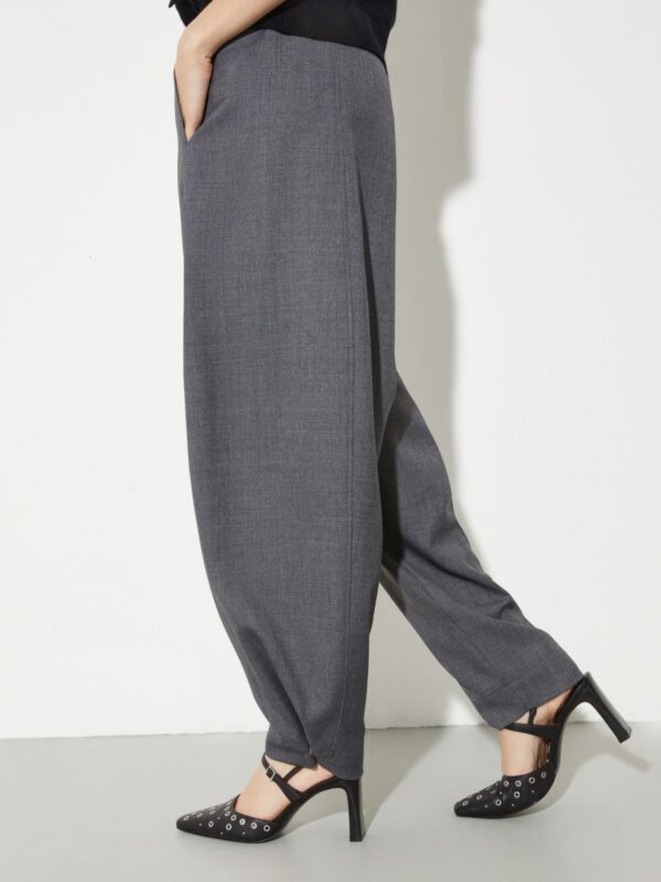 Barrel-leg grisaille trousers 7 Barrel-leg grisaille trousers - Slika 3