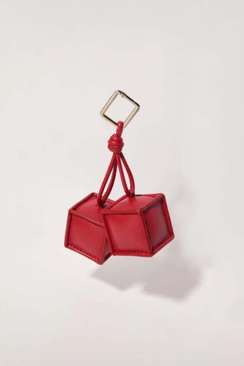 MAX&Co. – Privezak Crveni kvadrat